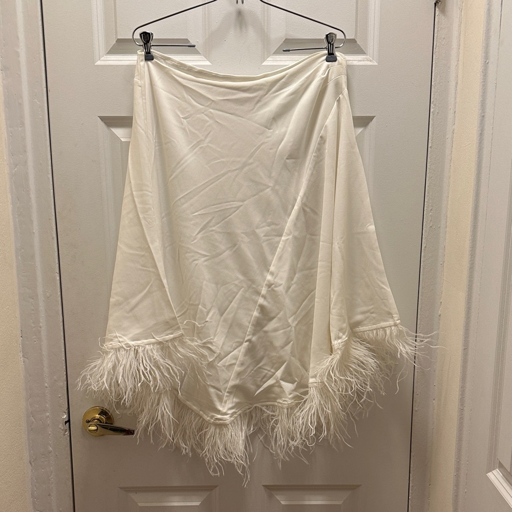 Elegant White Feather Trim One Sholder Dress
